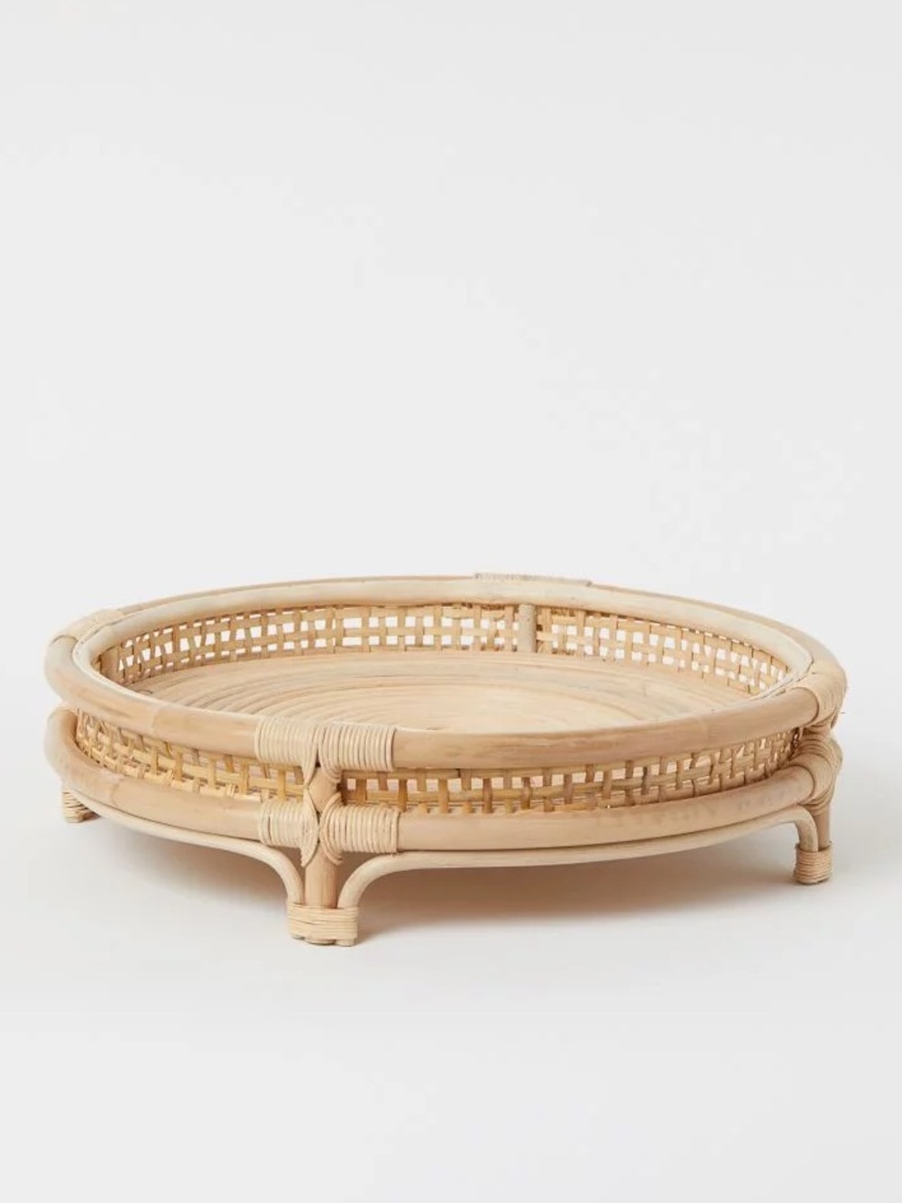 H&M home Round rattan tray home decor boho neutral natural swirl footed woven
